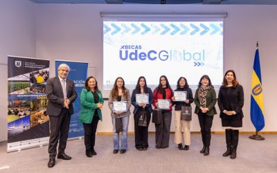 Con entrega de las primeras Becas UdeC Global, Dirección de Relaciones Internacionales conmemora sus 35 años