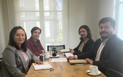 Vicedecano de Facultad de Ciencias Biológicas visita DRI para fortalecer la colaboración internacional