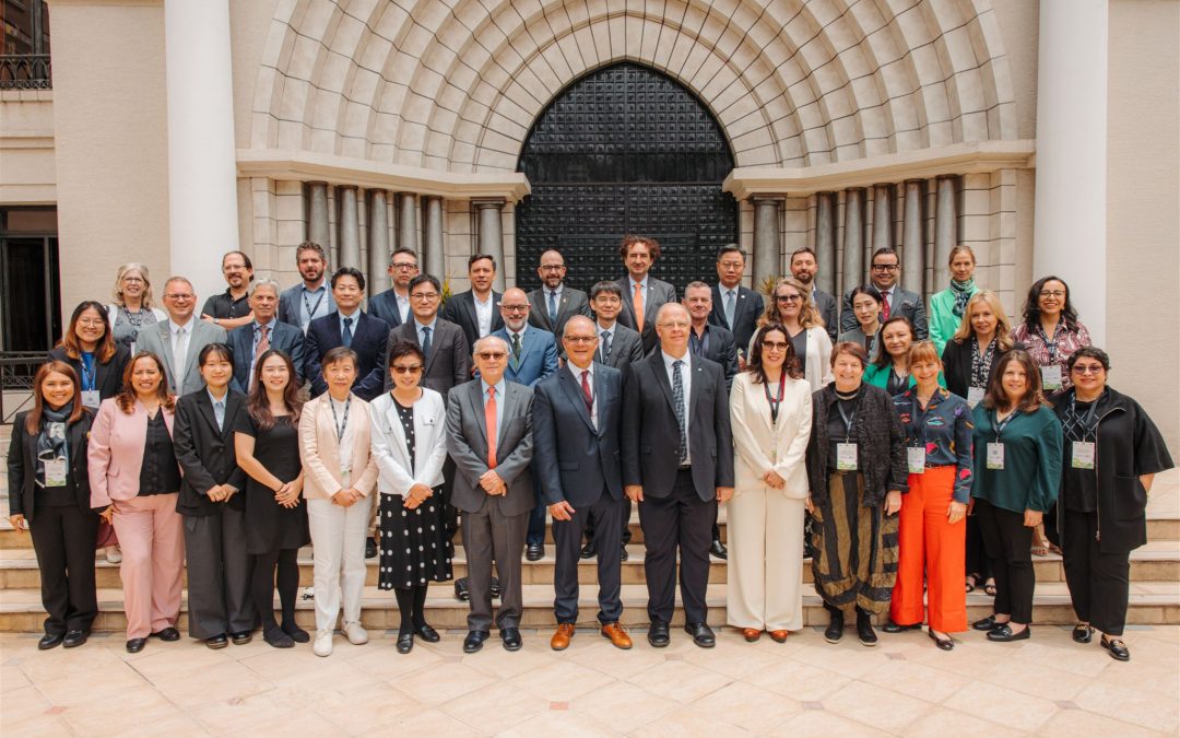 Directora de Relaciones Internacionales UdeC participó en encuentro de líderes internacionales APRU en Ecuador