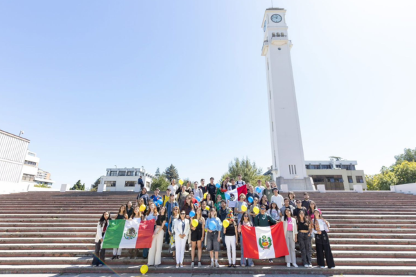 Estudiantes internacionales recorren el Campus Concepción para iniciar su experiencia en la Universidad de Concepción