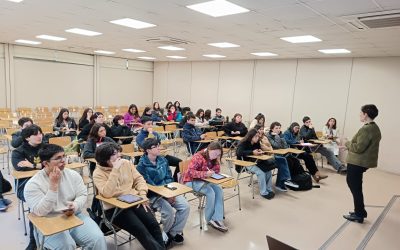 Charla informativa sobre Becas UdeC Global convocó a estudiantes en Campus Los Ángeles